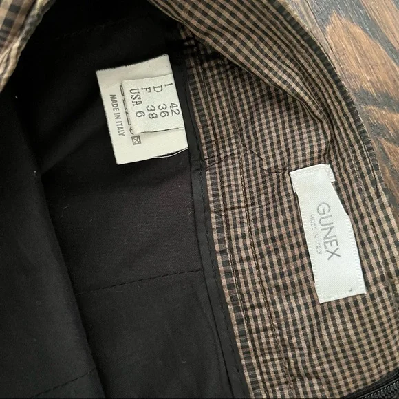 Gunex bubble hem brown glenn plaid pleated skirt. Made in Italy. Size 6. - Picture 3 of 5